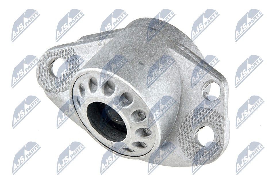NTY AD-VW-018: Vedruamordi tugilaager Tagasild, paremal