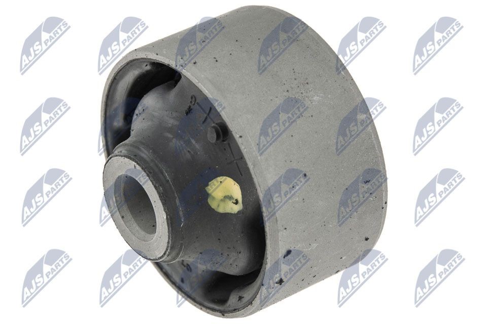 NTY ZTP-KA-329A: Puks Esisild, sees, silla ees, vasakul, paremal, all