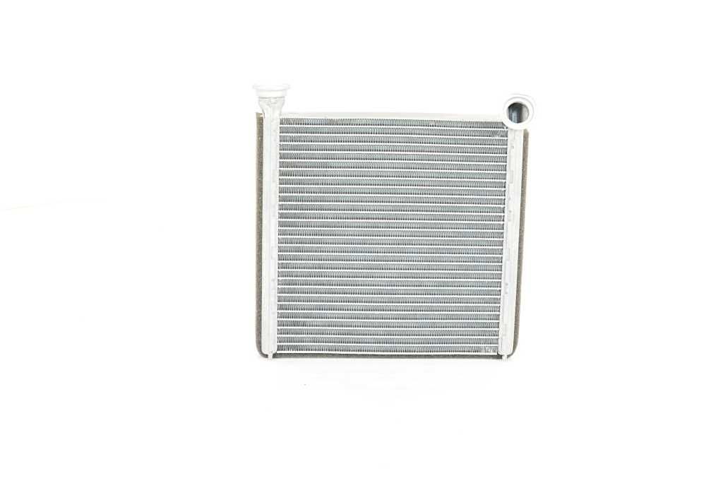 BSG BSG 90-530-009: Schimbator caldura, incalzire habitaclu