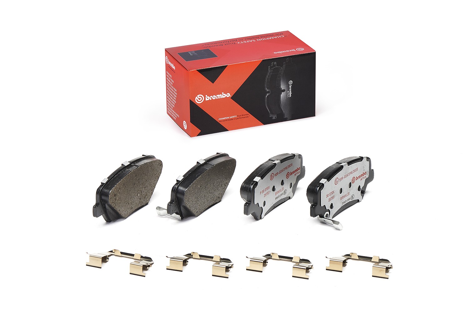 BREMBO P 30 070X: Piduriklotsid XTRA LINE koos lisadega, koos kokkusurumisvastase plekiga