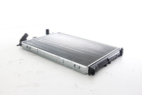 BSG BSG 75-520-023: Radiators, Motora dzesēšanas sistēma 585x398x34 mm, Alumīnijs, Plastmasa
