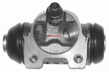 BENDIX 212212B: Rattapidurisilinder taga paremal