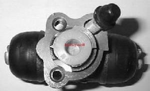 BENDIX 214432B: Rattapidurisilinder taga paremal