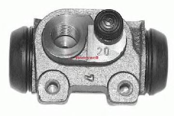 BENDIX 251047B: Rattapidurisilinder taga paremal, koos integreeritud seadistajaga