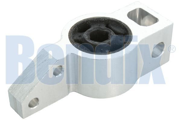 BENDIX 045458B: Puks Esisild, taga vasakul
