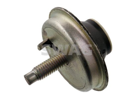 SWAG 62 93 7527: Piekare, Dzinējs priekšā, pa labi