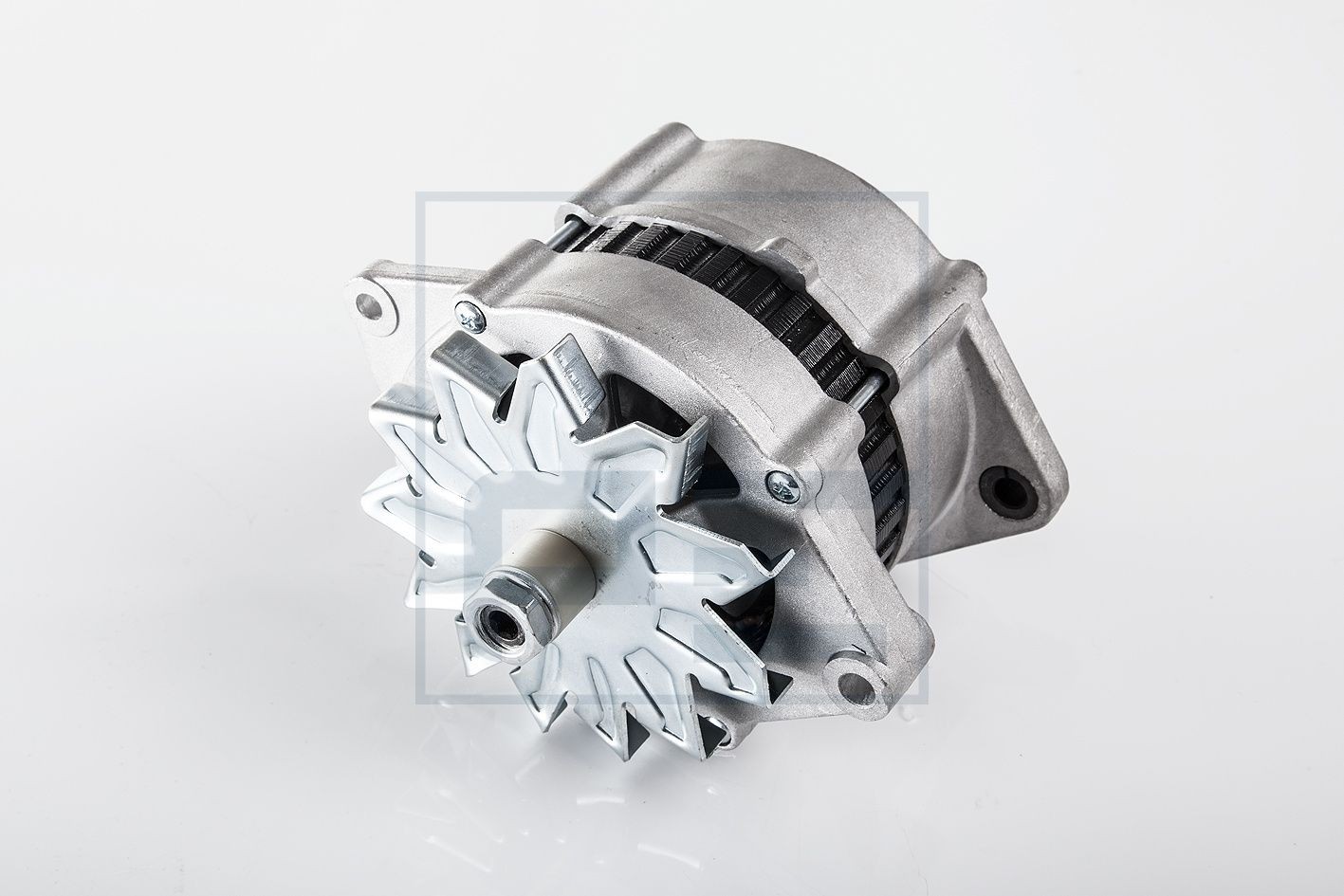 PETERS ENNEPETAL 080.072-00A: Alternator 80A, cu regulator integrat