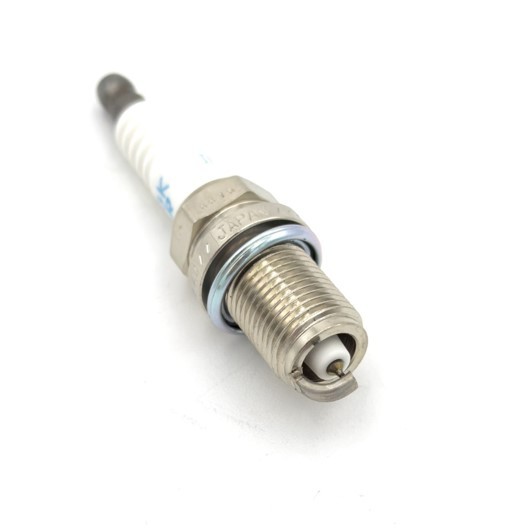 IVECO 504082651: Zündkerze